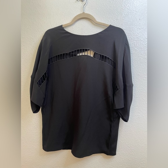 3.1 Phillip Lim Black Loose Fit Flow Blouse with flattering ladder cut out Sz 4 - Picture 4 of 11